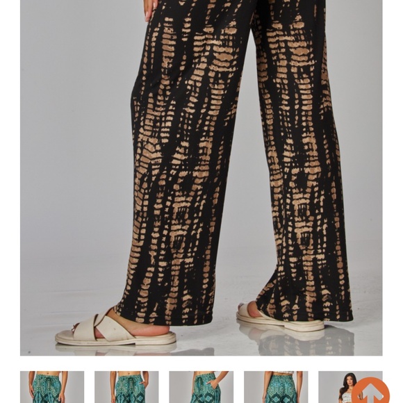 Black Croc Wide Leg flowy pants - Picture 2 of 2